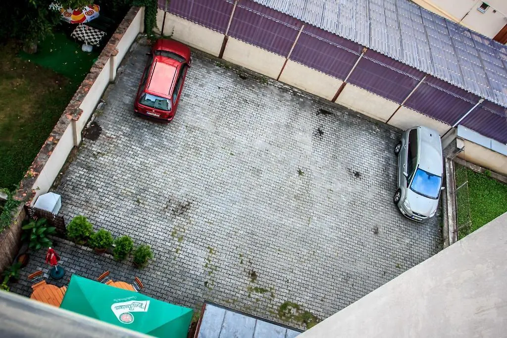 Hotel Pyramida Brno 2*,  República Checa